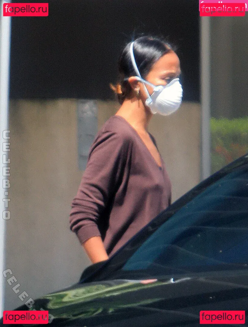 Zoe Saldana Onlyfans Photo Gallery 