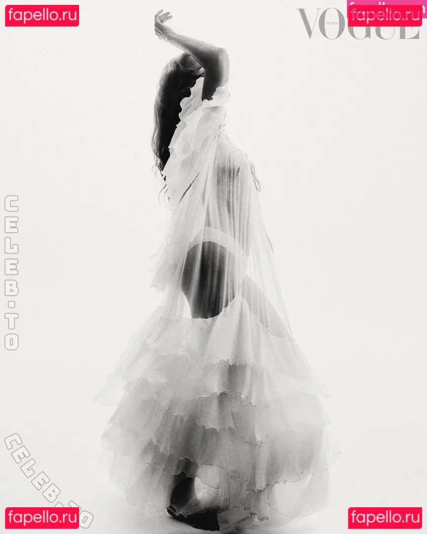 Zoe Saldana Onlyfans Photo Gallery 