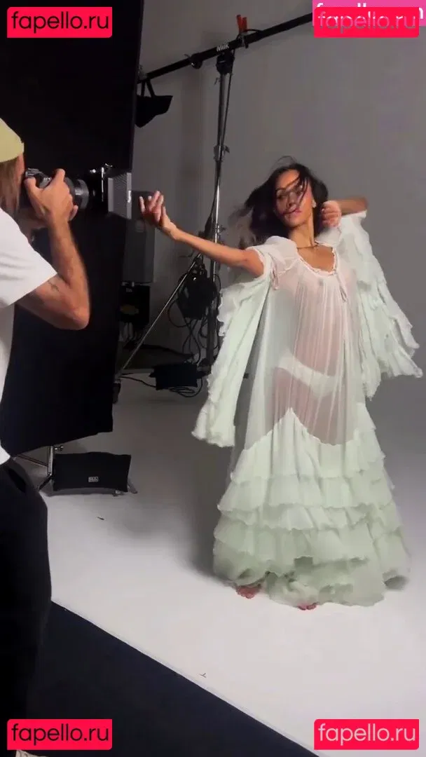 Zoe Saldana Onlyfans Photo Gallery 