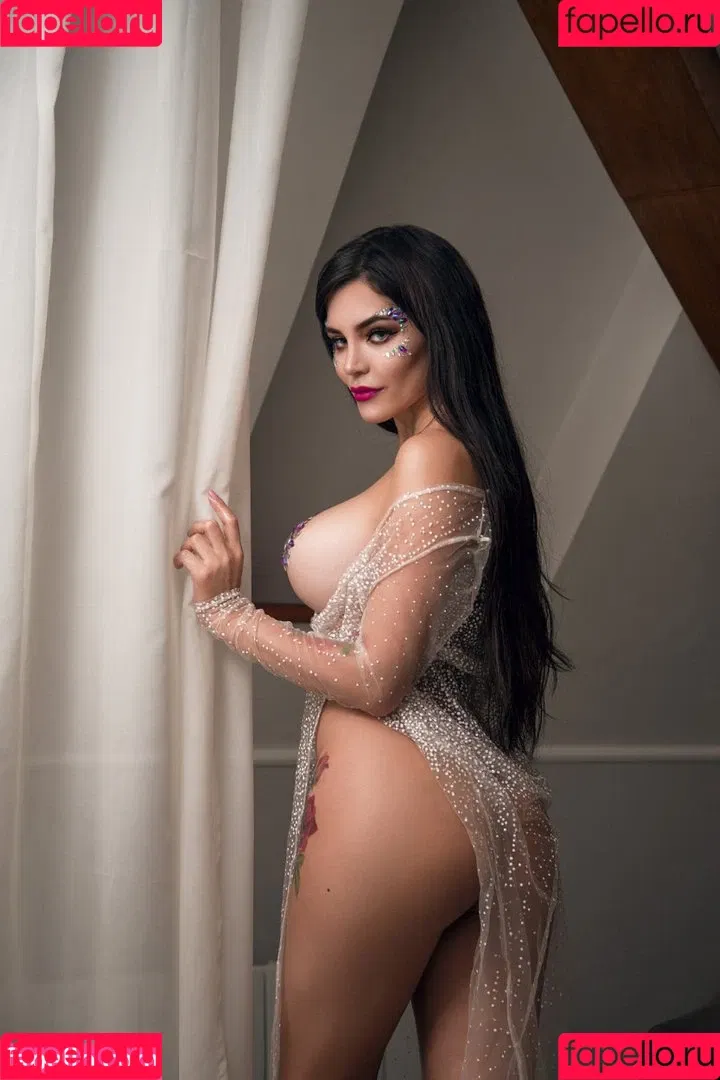 Kalinka Fox Onlyfans Photo Gallery 