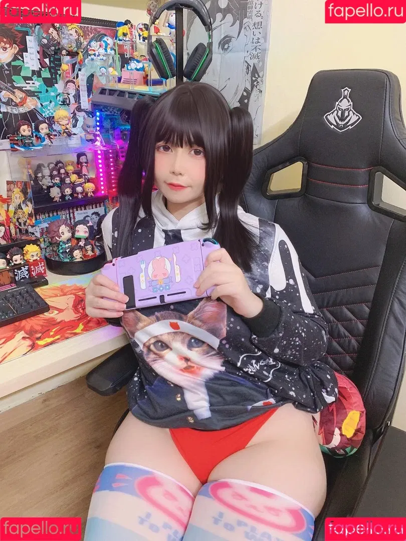 UyUyChan Onlyfans Photo Gallery 