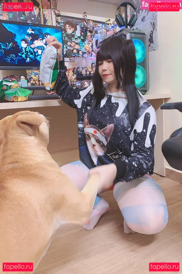 UyUyChan Onlyfans Photo Gallery 