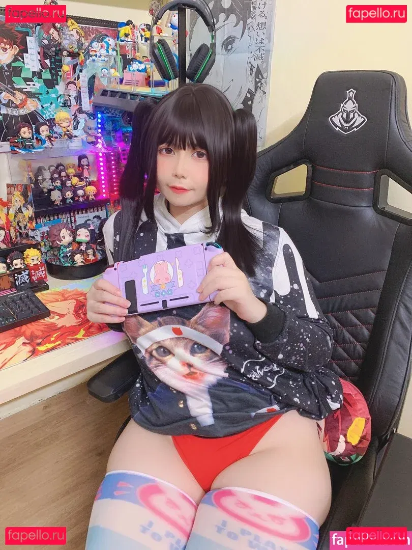 UyUyChan Onlyfans Photo Gallery 