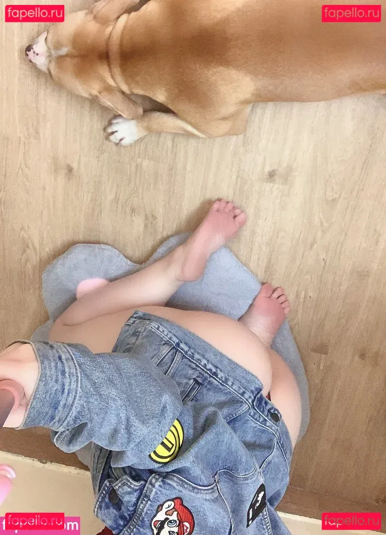 UyUyChan Onlyfans Photo Gallery 