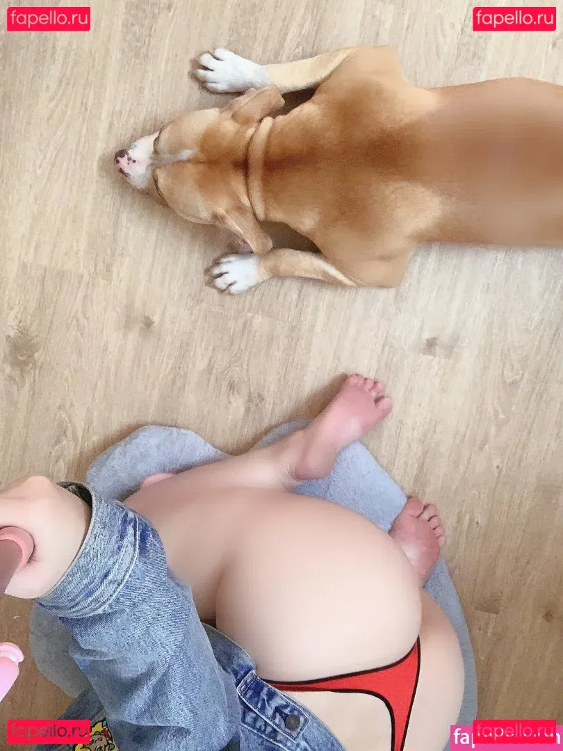 UyUyChan Onlyfans Photo Gallery 