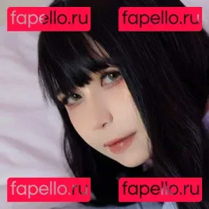 UyUyChan Onlyfans Photo Gallery 