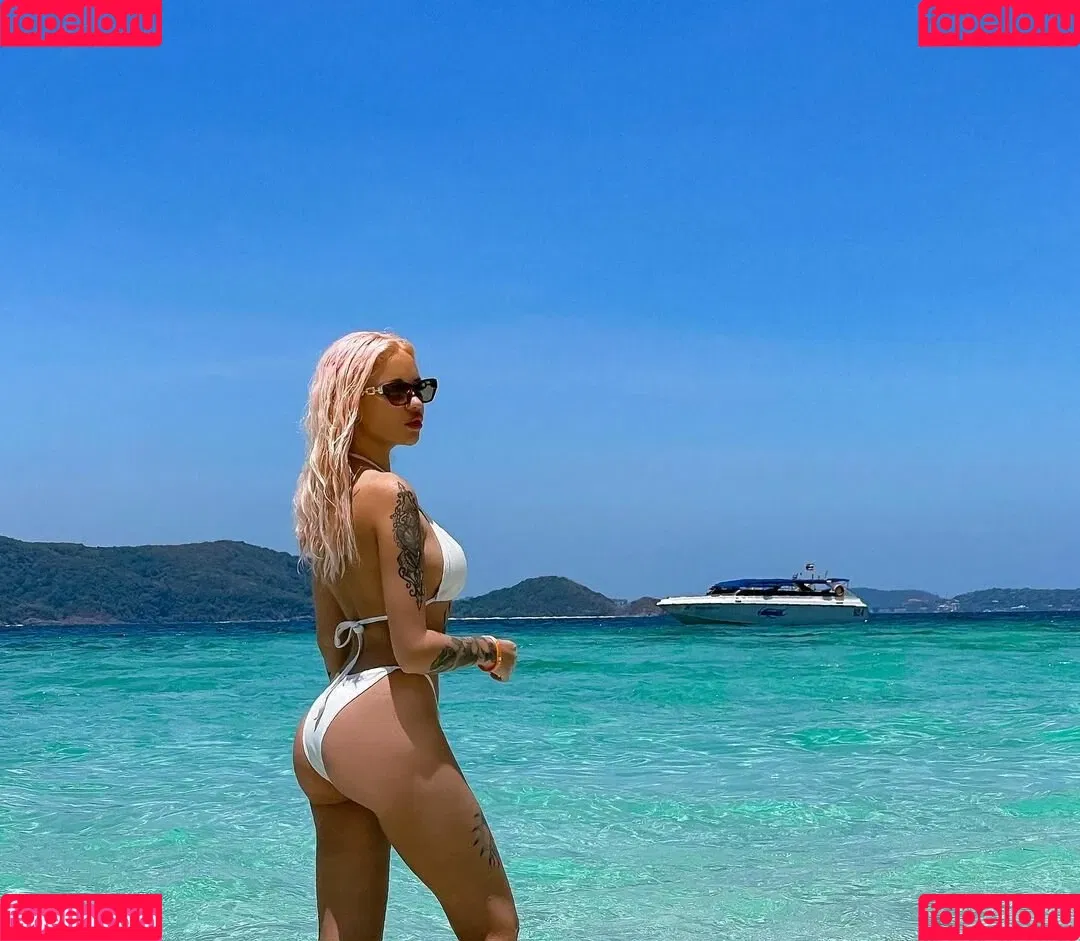 Baby Momo Onlyfans Photo Gallery 