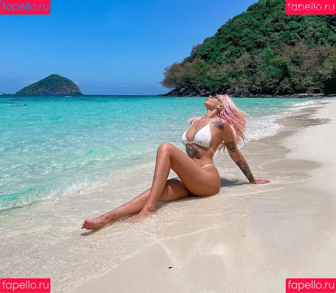 Baby Momo Onlyfans Photo Gallery 