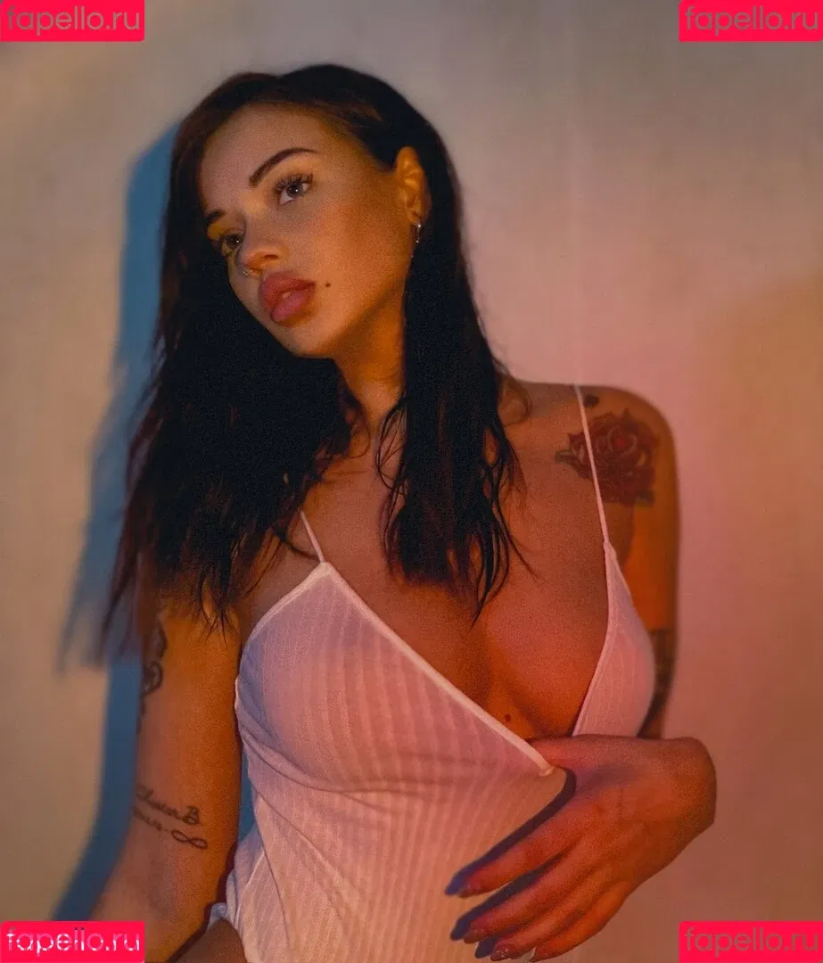 Baby Momo Onlyfans Photo Gallery 