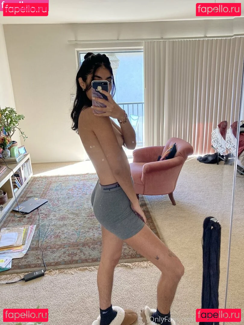 Baby Momo Onlyfans Photo Gallery 