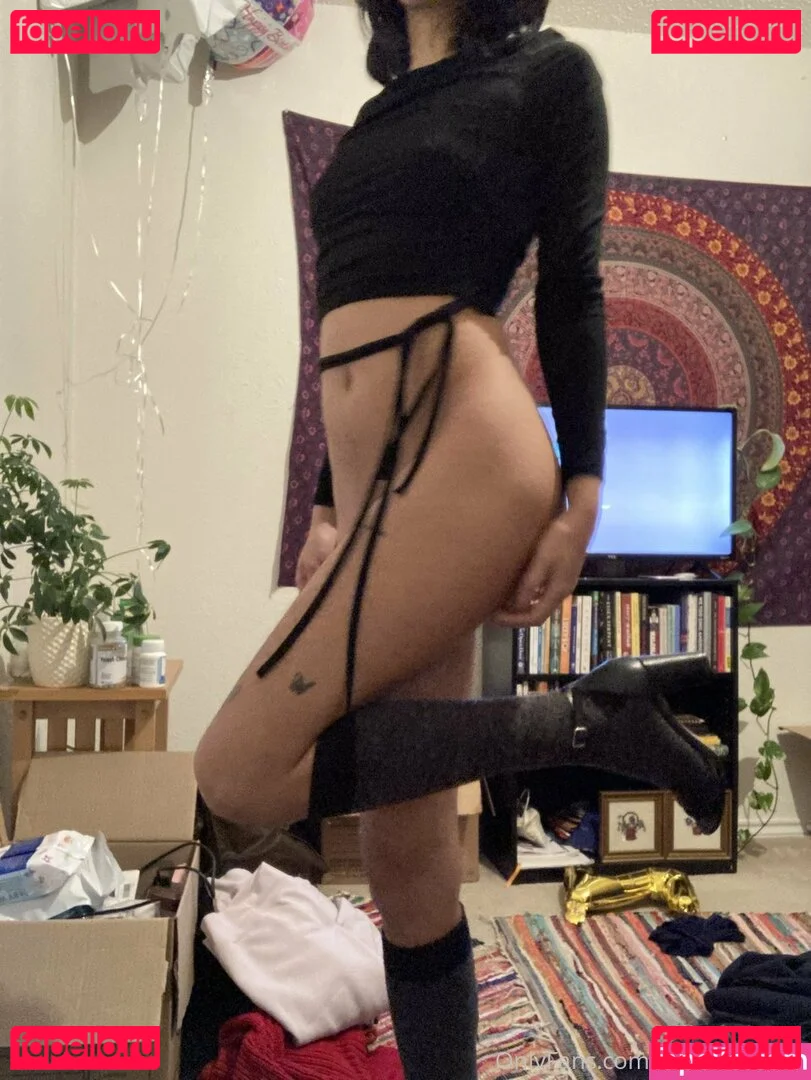 Baby Momo Onlyfans Photo Gallery 