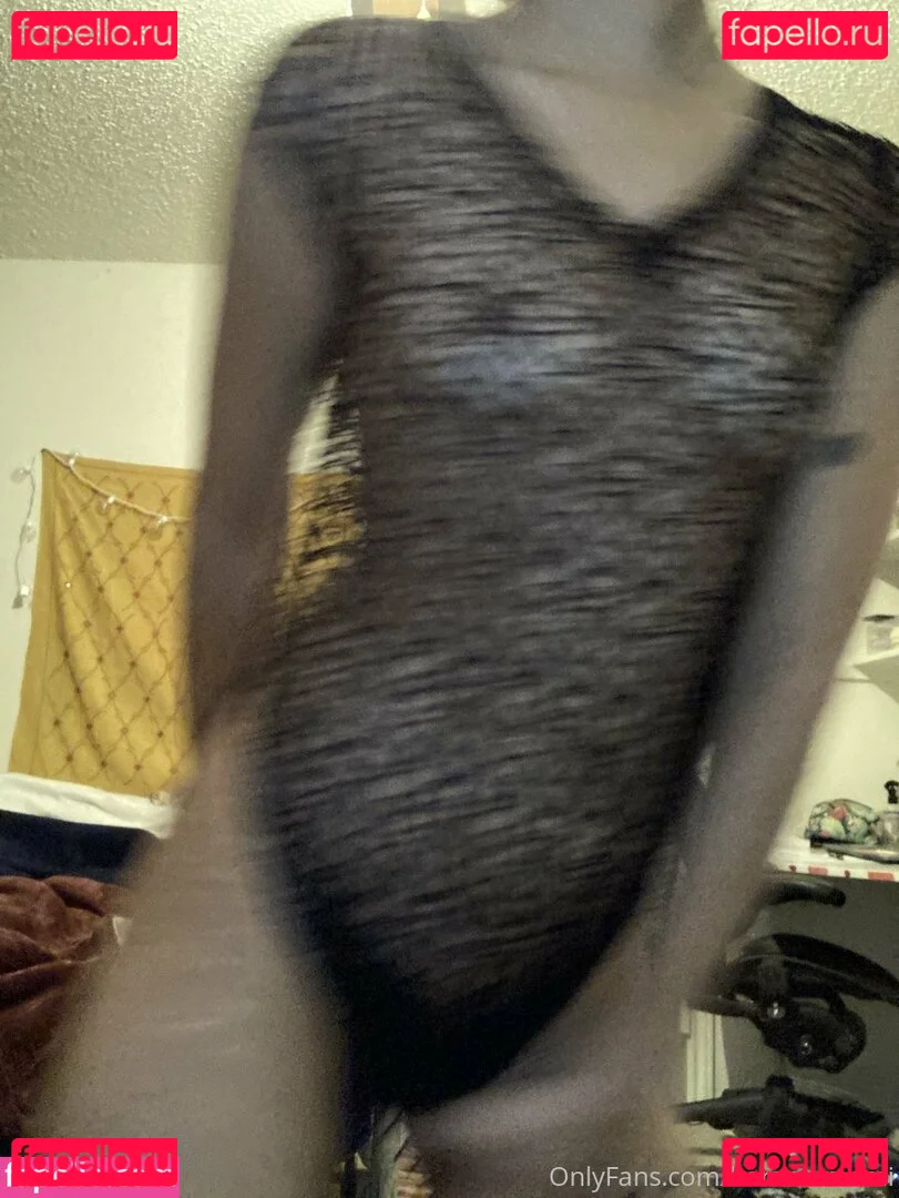 Baby Momo Onlyfans Photo Gallery 