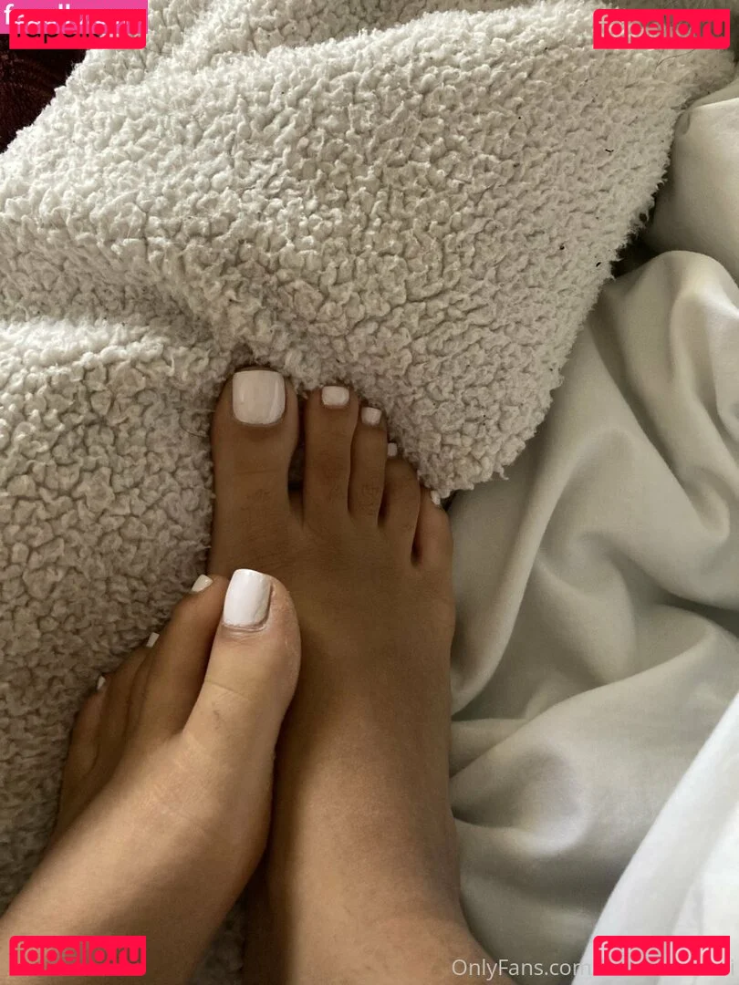 Baby Momo Onlyfans Photo Gallery 