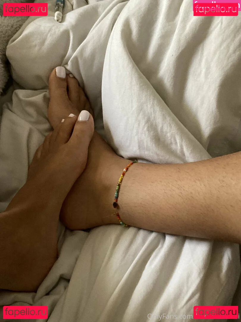 Baby Momo Onlyfans Photo Gallery 