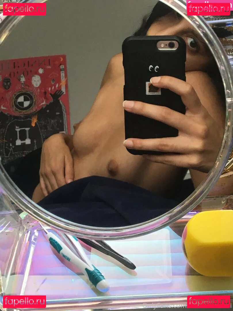 Baby Momo Onlyfans Photo Gallery 