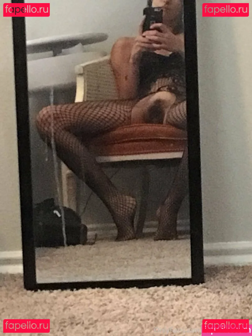 Baby Momo Onlyfans Photo Gallery 