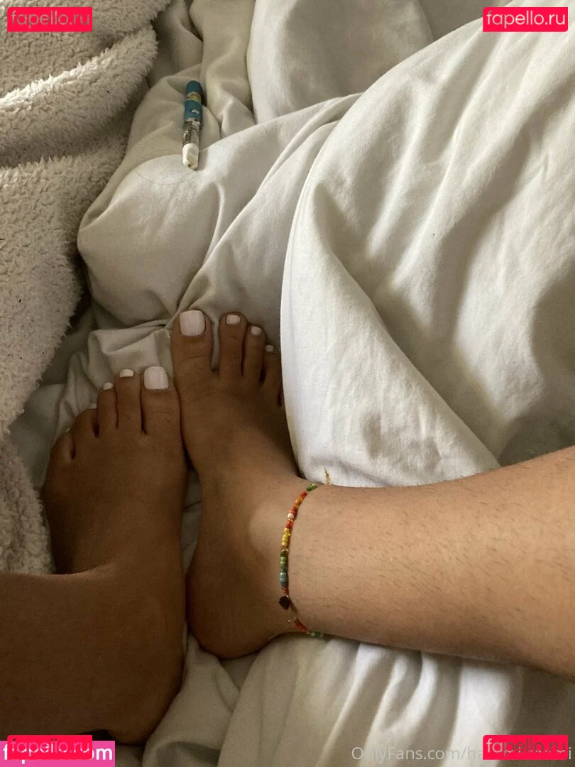 Baby Momo Onlyfans Photo Gallery 