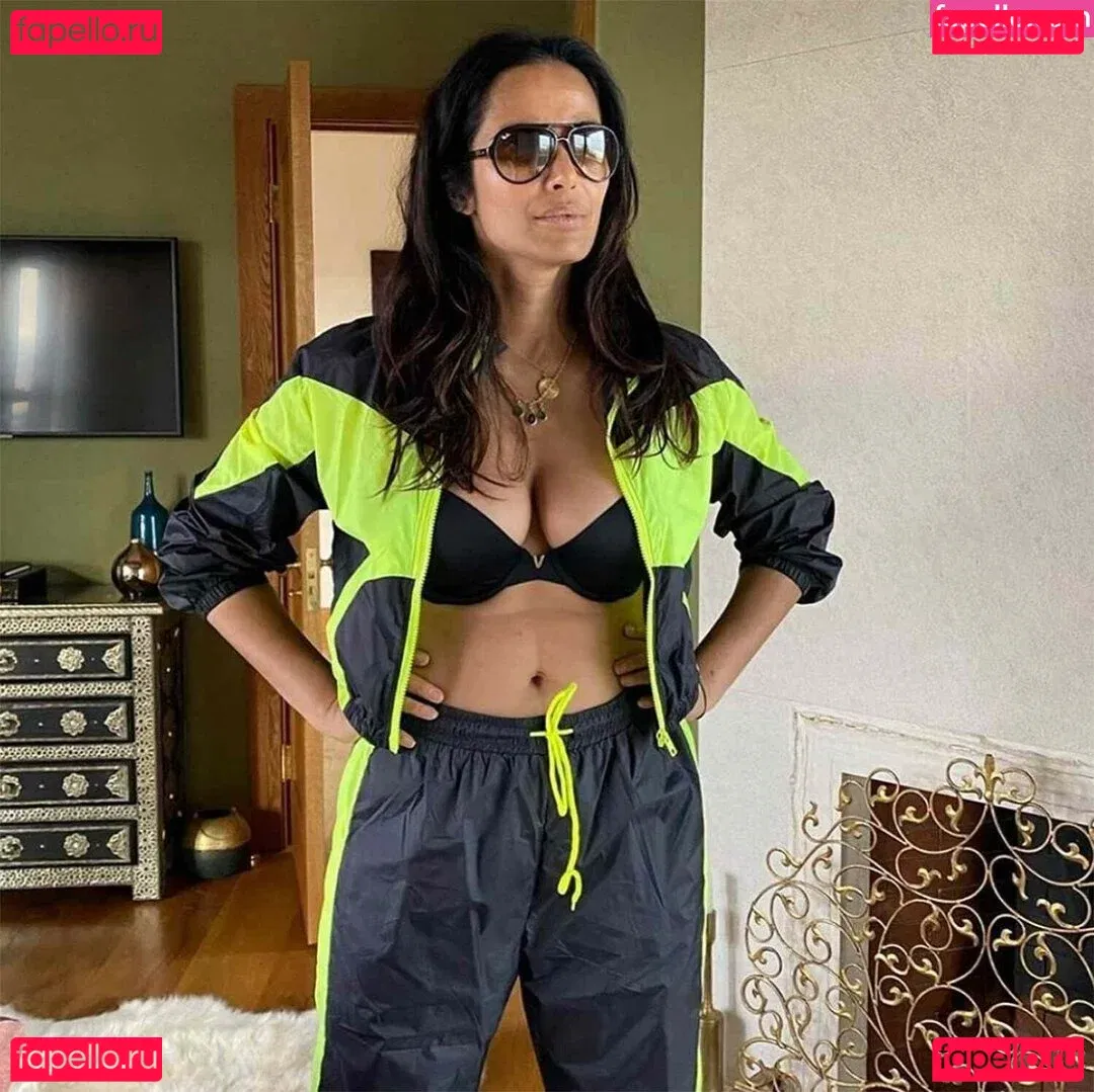 Padma Lakshmi Onlyfans Photo Gallery 