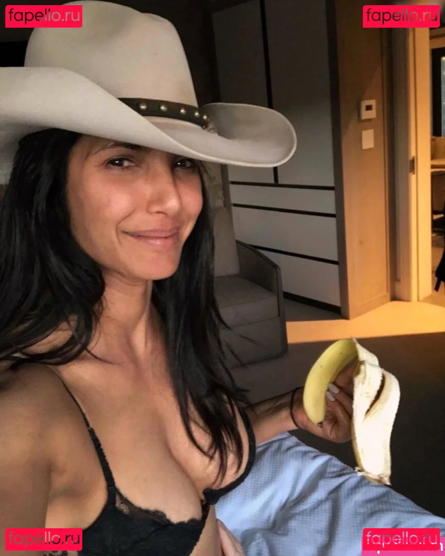 Padma Lakshmi Onlyfans Photo Gallery 