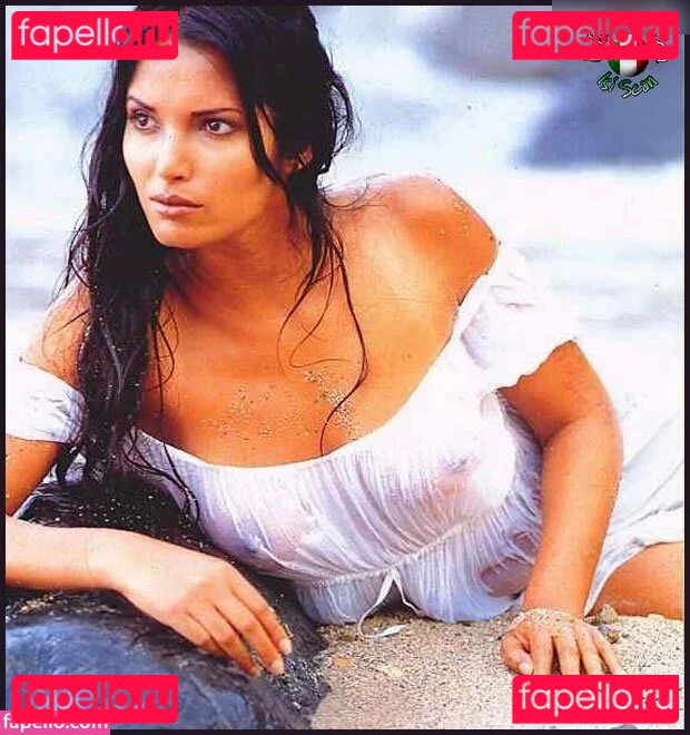 Padma Lakshmi Onlyfans Photo Gallery 