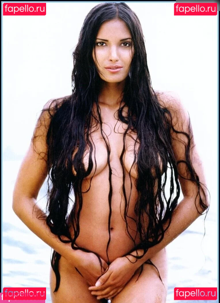 Padma Lakshmi Onlyfans Photo Gallery 