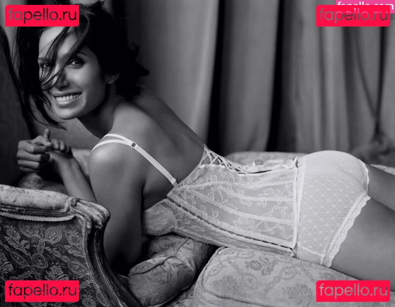 Padma Lakshmi Onlyfans Photo Gallery 
