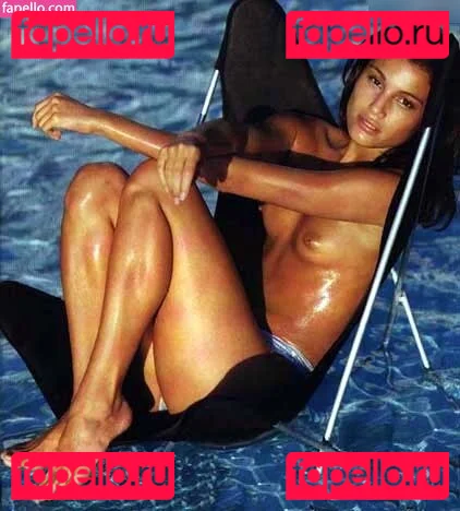 Padma Lakshmi Onlyfans Photo Gallery 