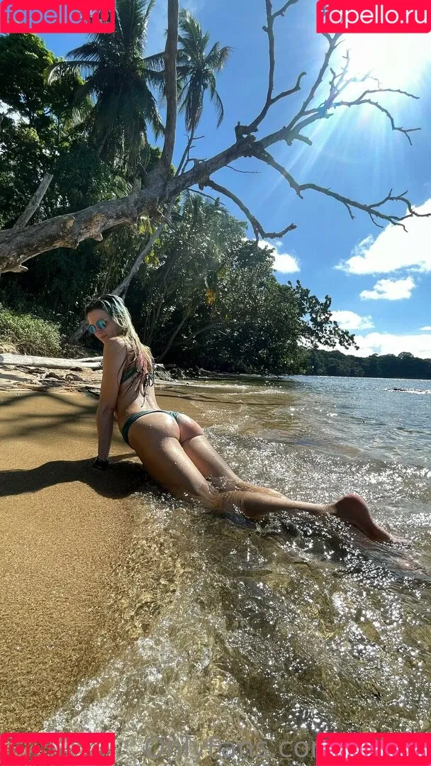 giahill Onlyfans Photo Gallery 