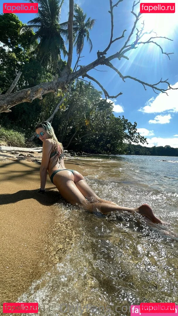 giahill Onlyfans Photo Gallery 