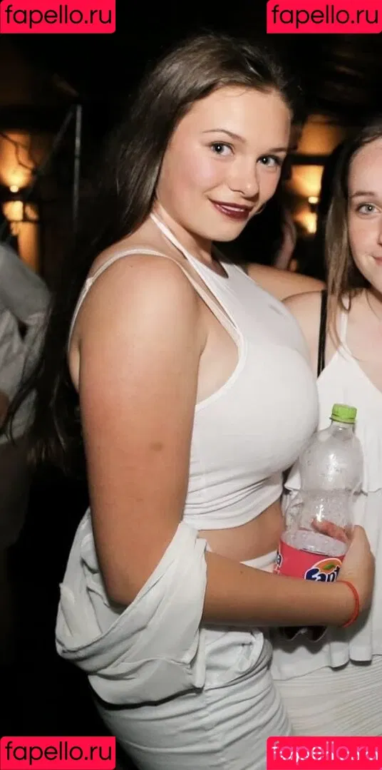 Maxine Onlyfans Photo Gallery 