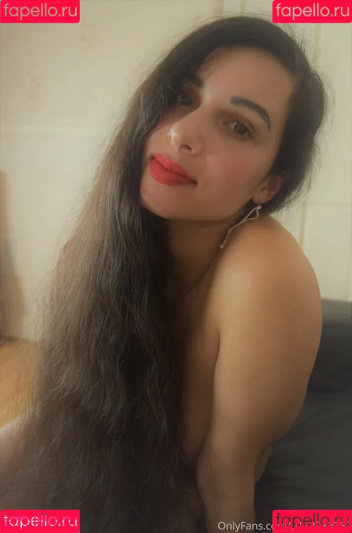 mirabellaestella Onlyfans Photo Gallery 