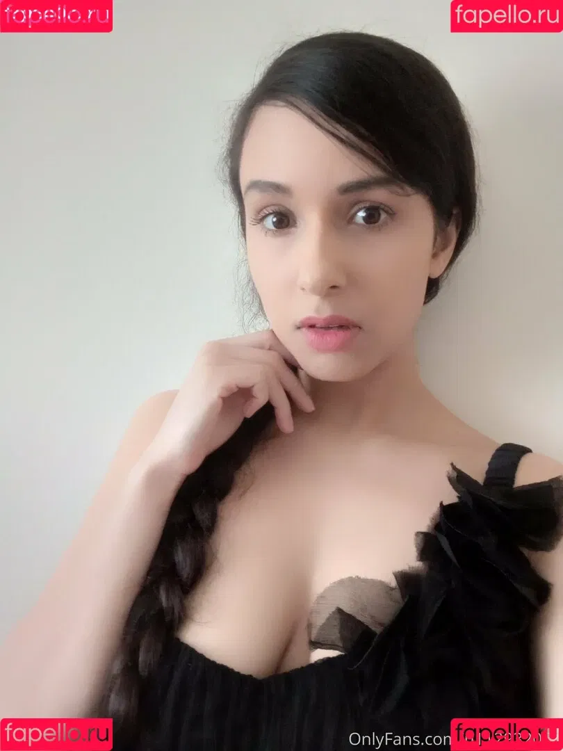 mirabellaestella Onlyfans Photo Gallery 