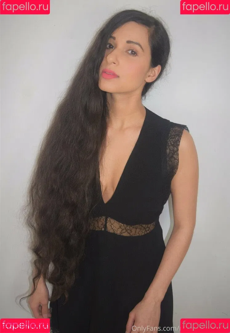 mirabellaestella Onlyfans Photo Gallery 