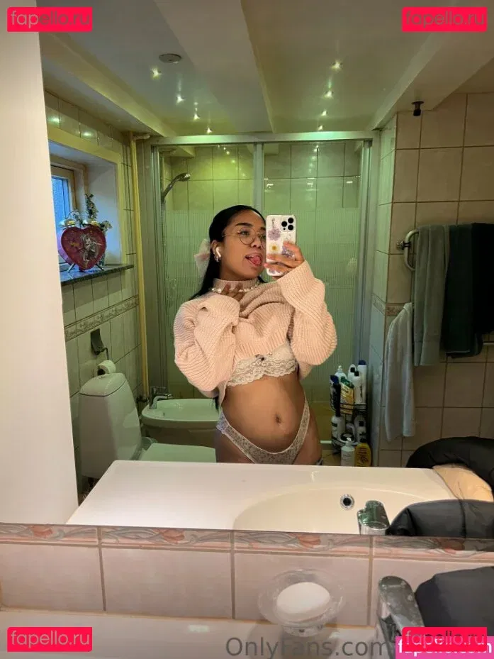 keraiink Onlyfans Photo Gallery 