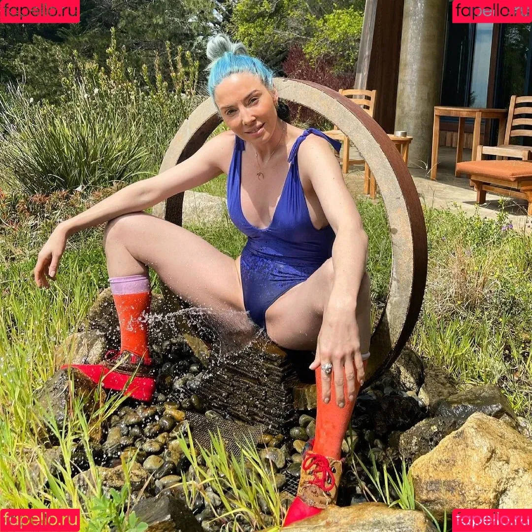Whitney Cummings Onlyfans Photo Gallery 