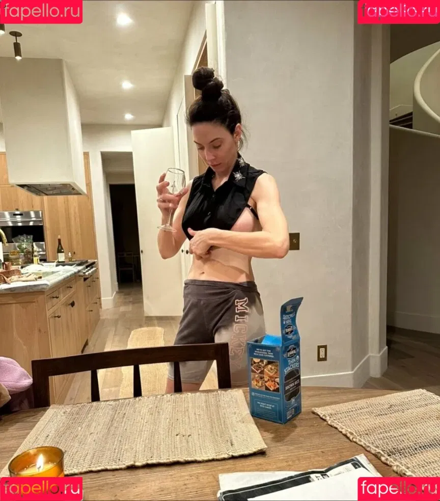 Whitney Cummings Onlyfans Photo Gallery 