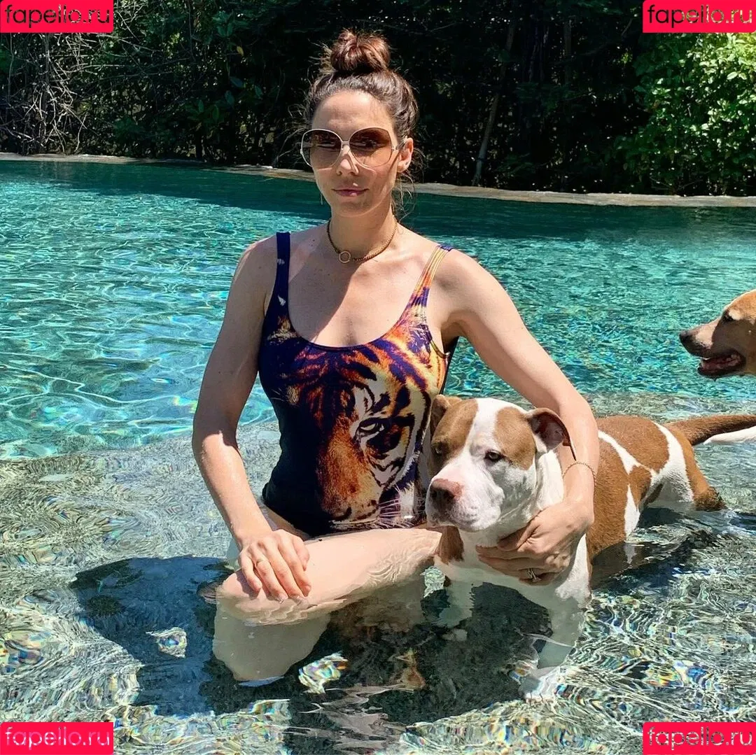 Whitney Cummings Onlyfans Photo Gallery 