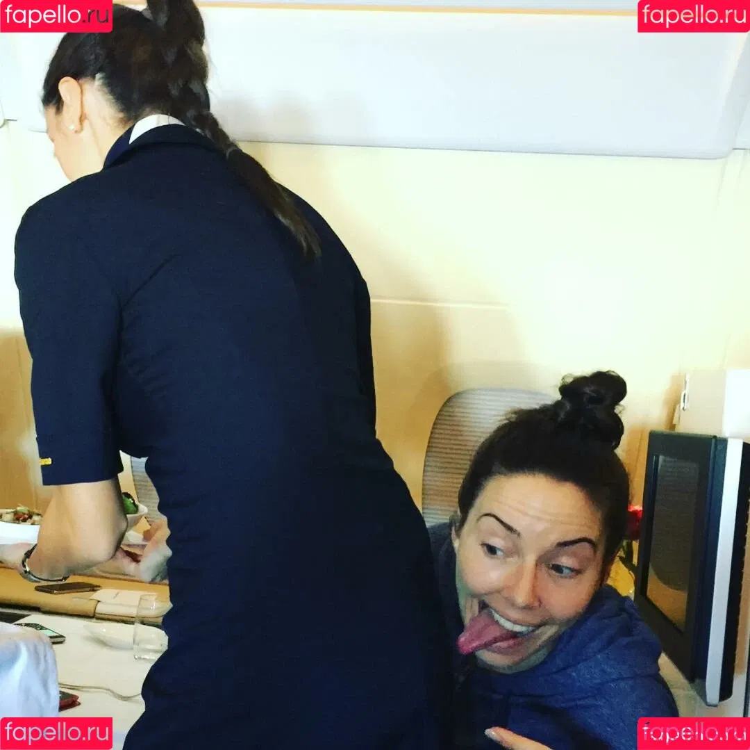 Whitney Cummings Onlyfans Photo Gallery 