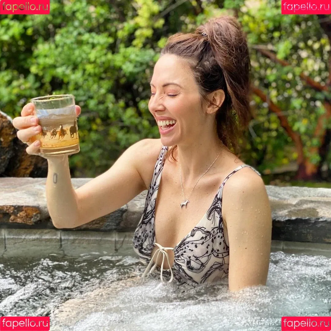 Whitney Cummings Onlyfans Photo Gallery 