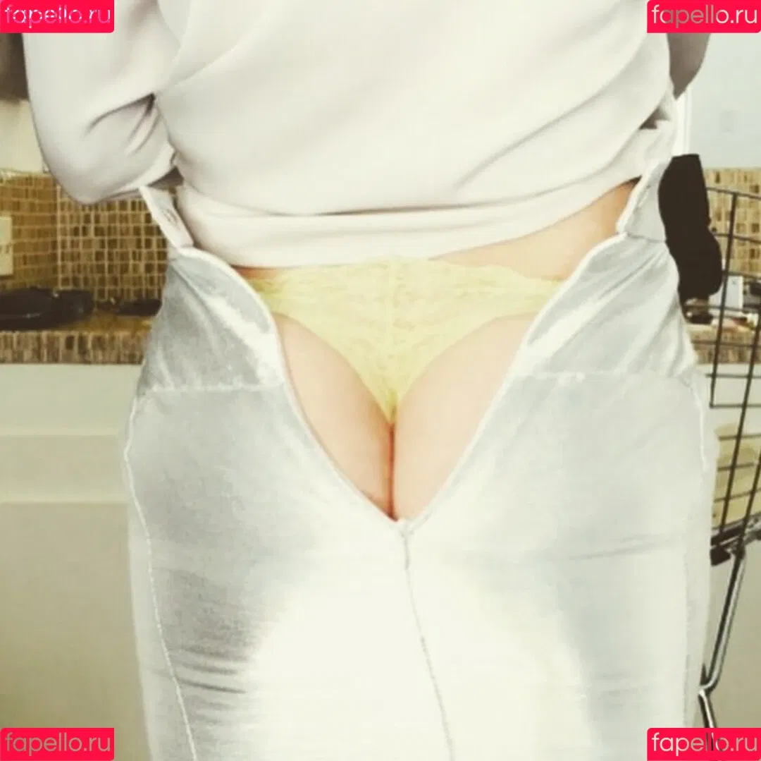 Whitney Cummings Onlyfans Photo Gallery 