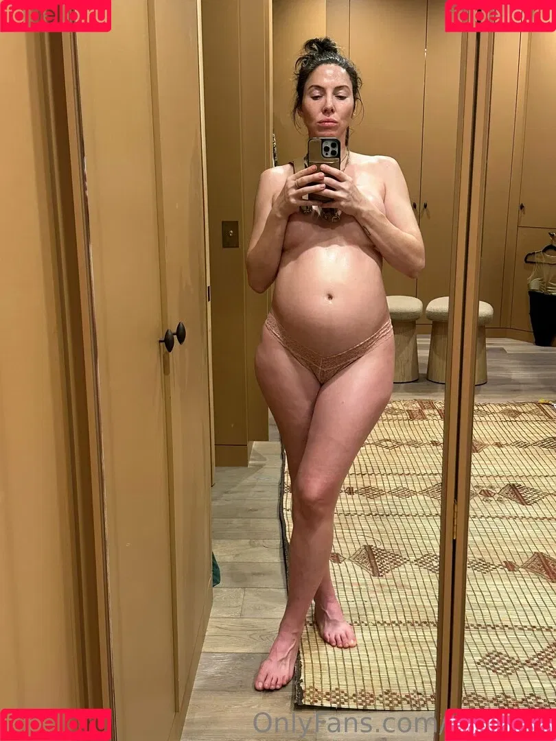 Whitney Cummings Onlyfans Photo Gallery 