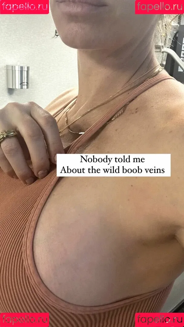 Whitney Cummings Onlyfans Photo Gallery 