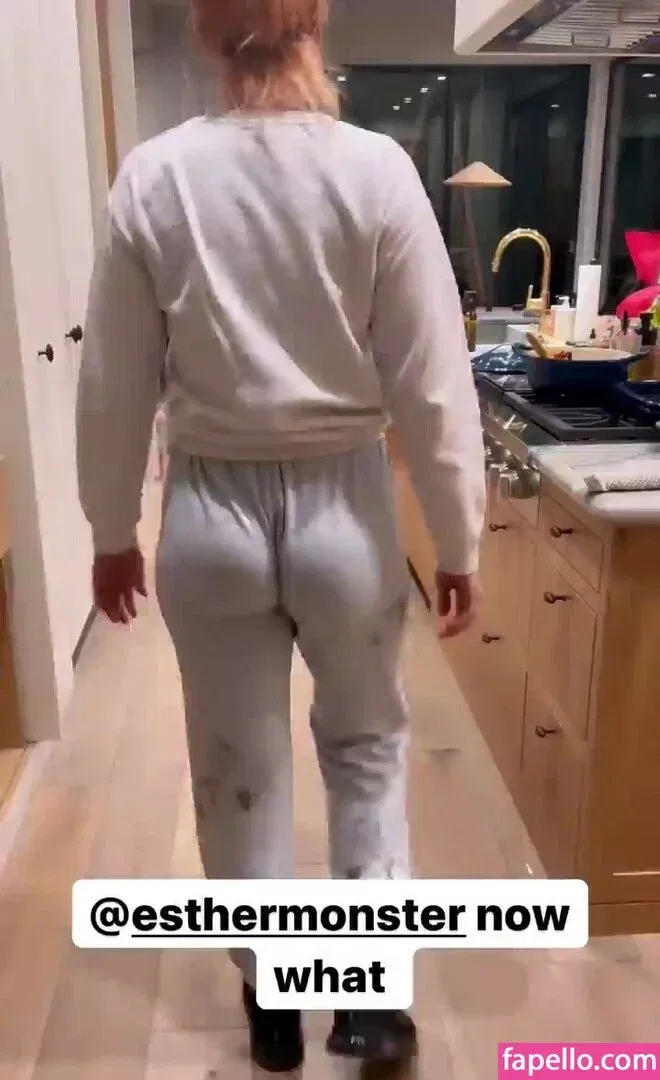 Whitney Cummings Onlyfans Photo Gallery 