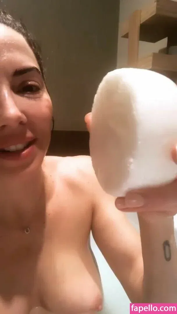 Whitney Cummings Onlyfans Photo Gallery 