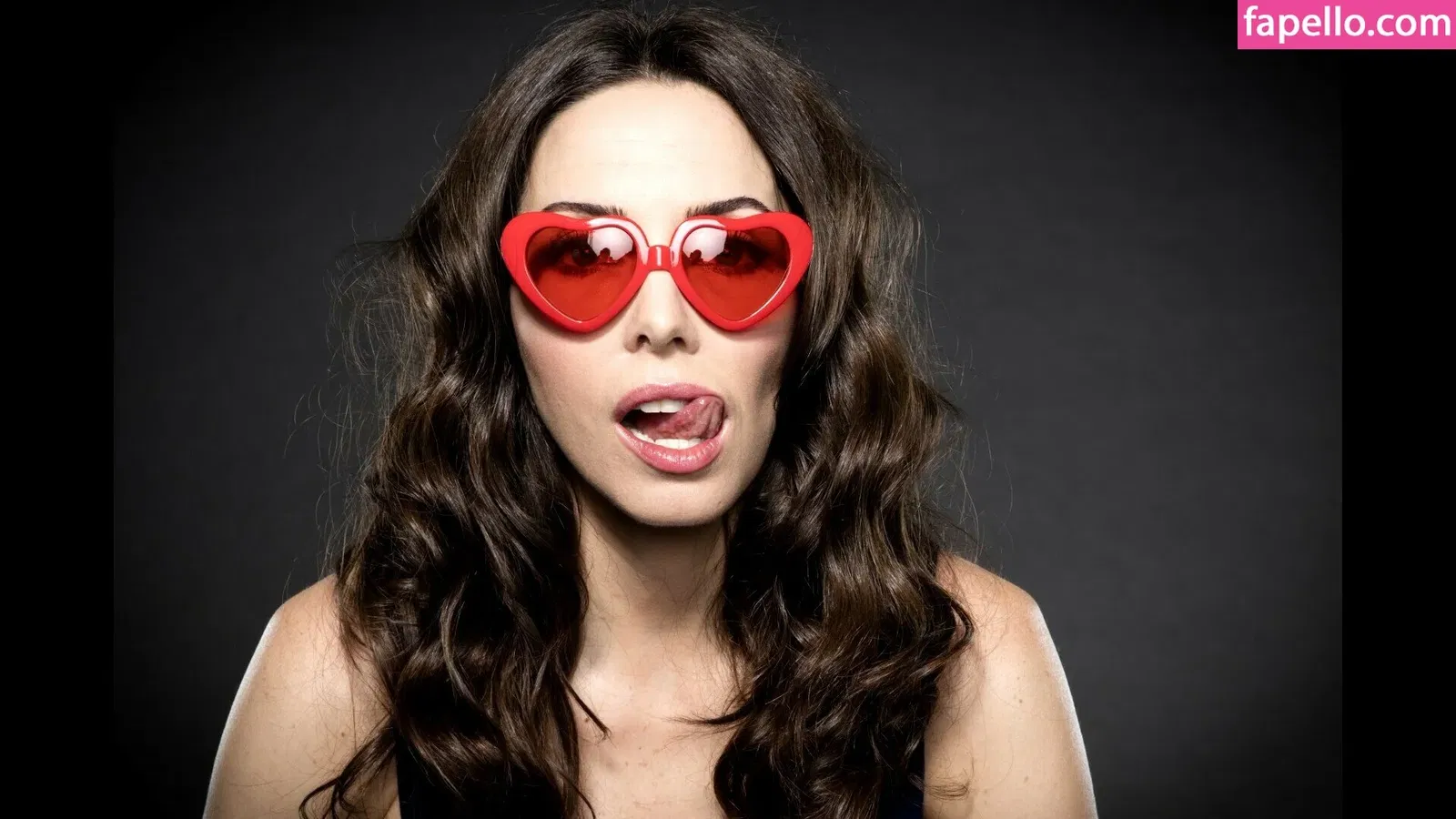 Whitney Cummings Onlyfans Photo Gallery 