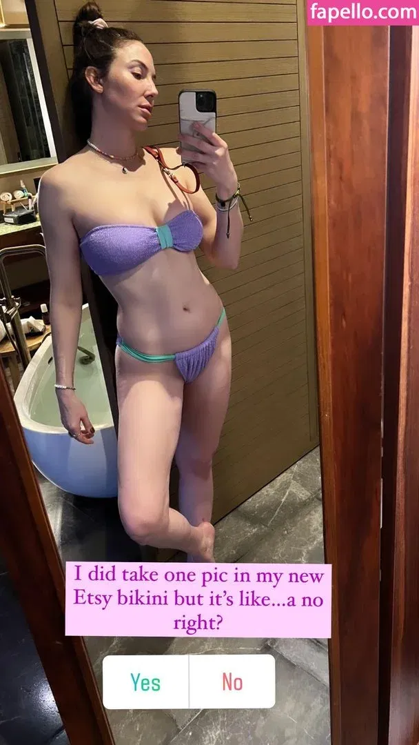 Whitney Cummings Onlyfans Photo Gallery 