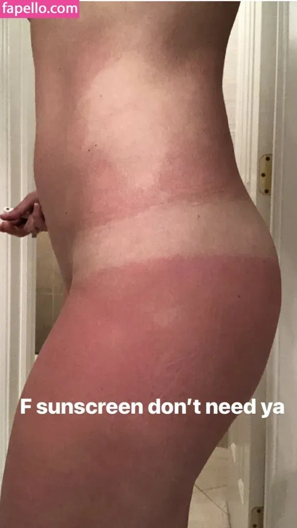 Whitney Cummings Onlyfans Photo Gallery 