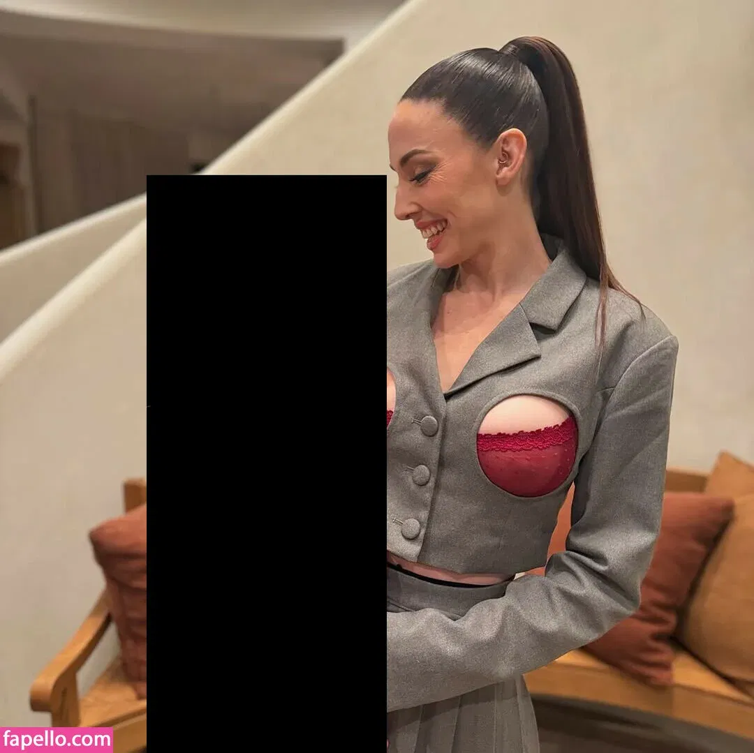 Whitney Cummings Onlyfans Photo Gallery 