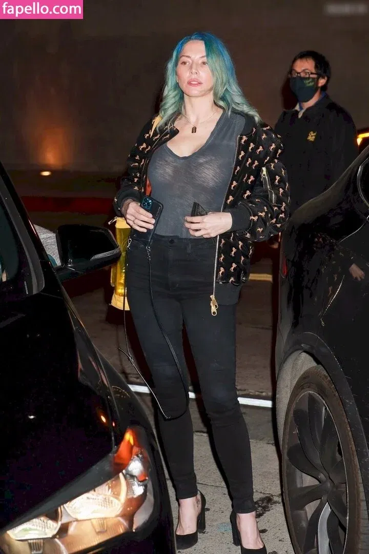 Whitney Cummings Onlyfans Photo Gallery 