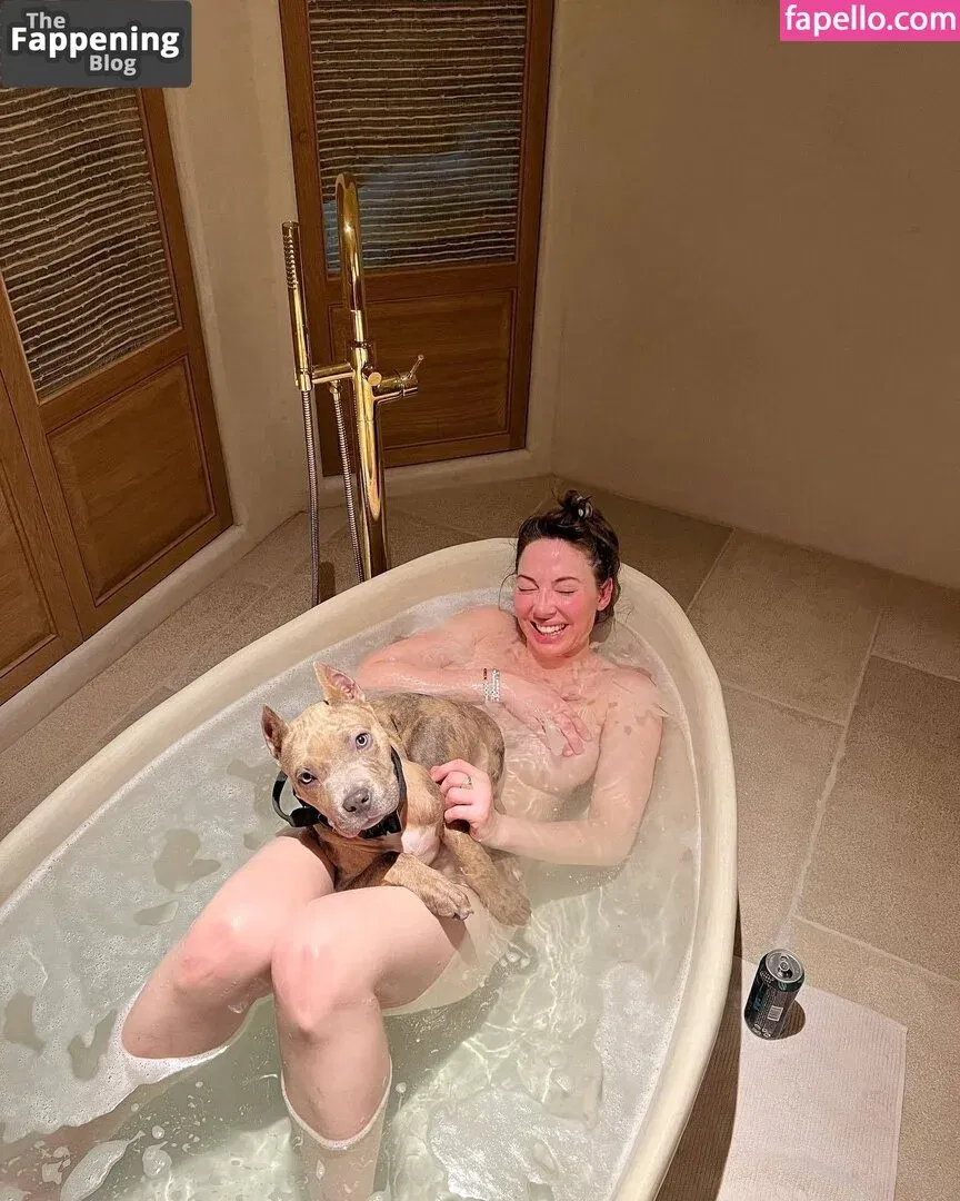 Whitney Cummings Onlyfans Photo Gallery 